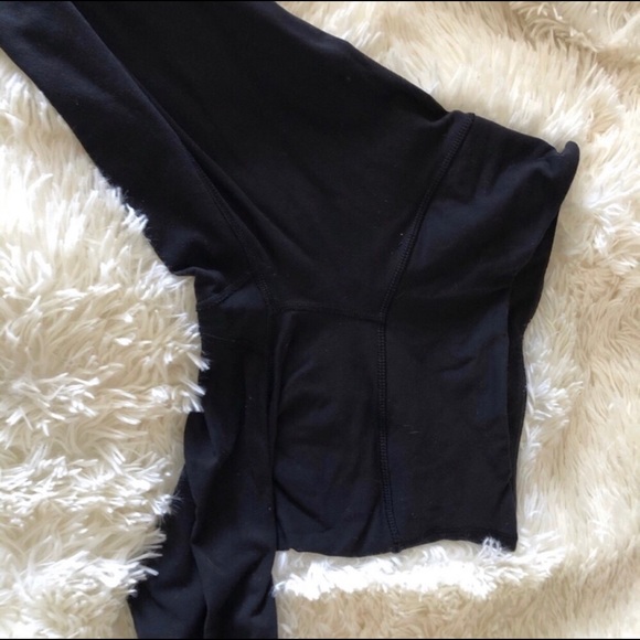 Black lululemon leggings - Picture 4 of 4